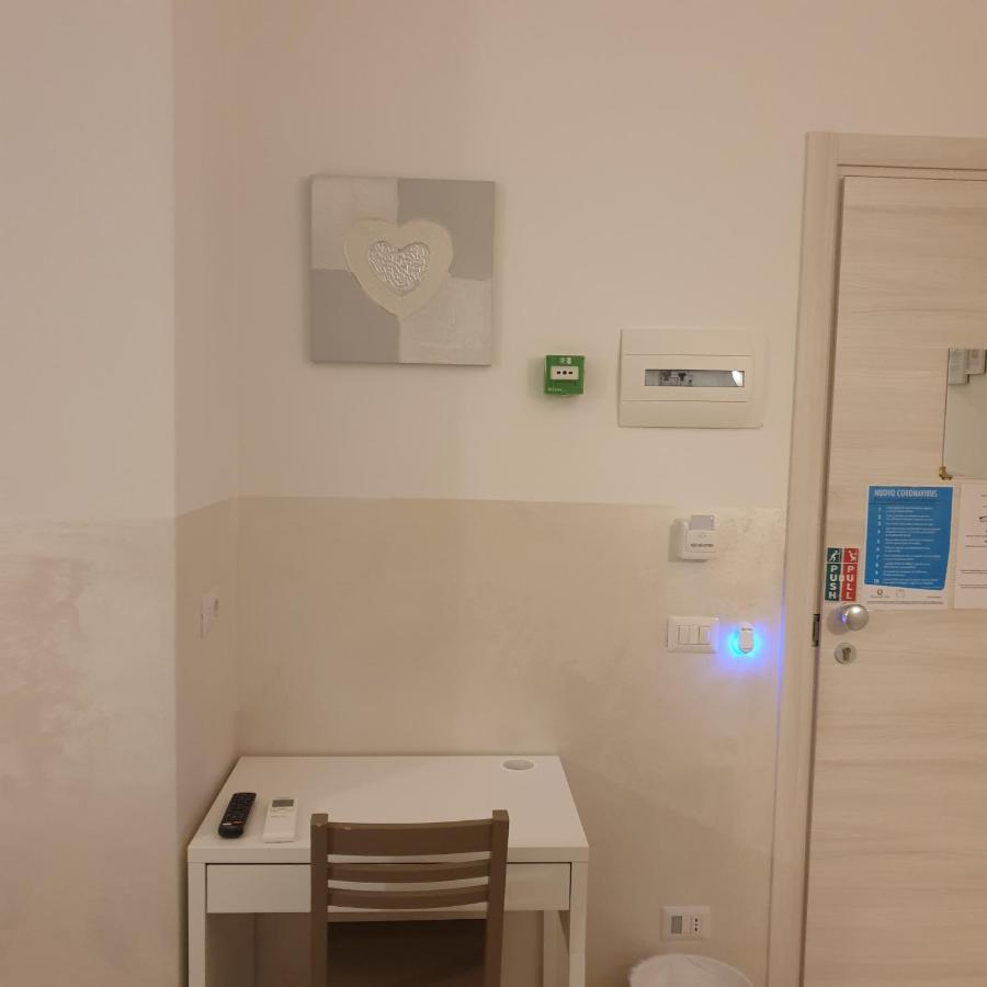 Bergamo City - Self Check-In الغرفة الصورة